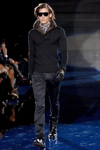 Look 16